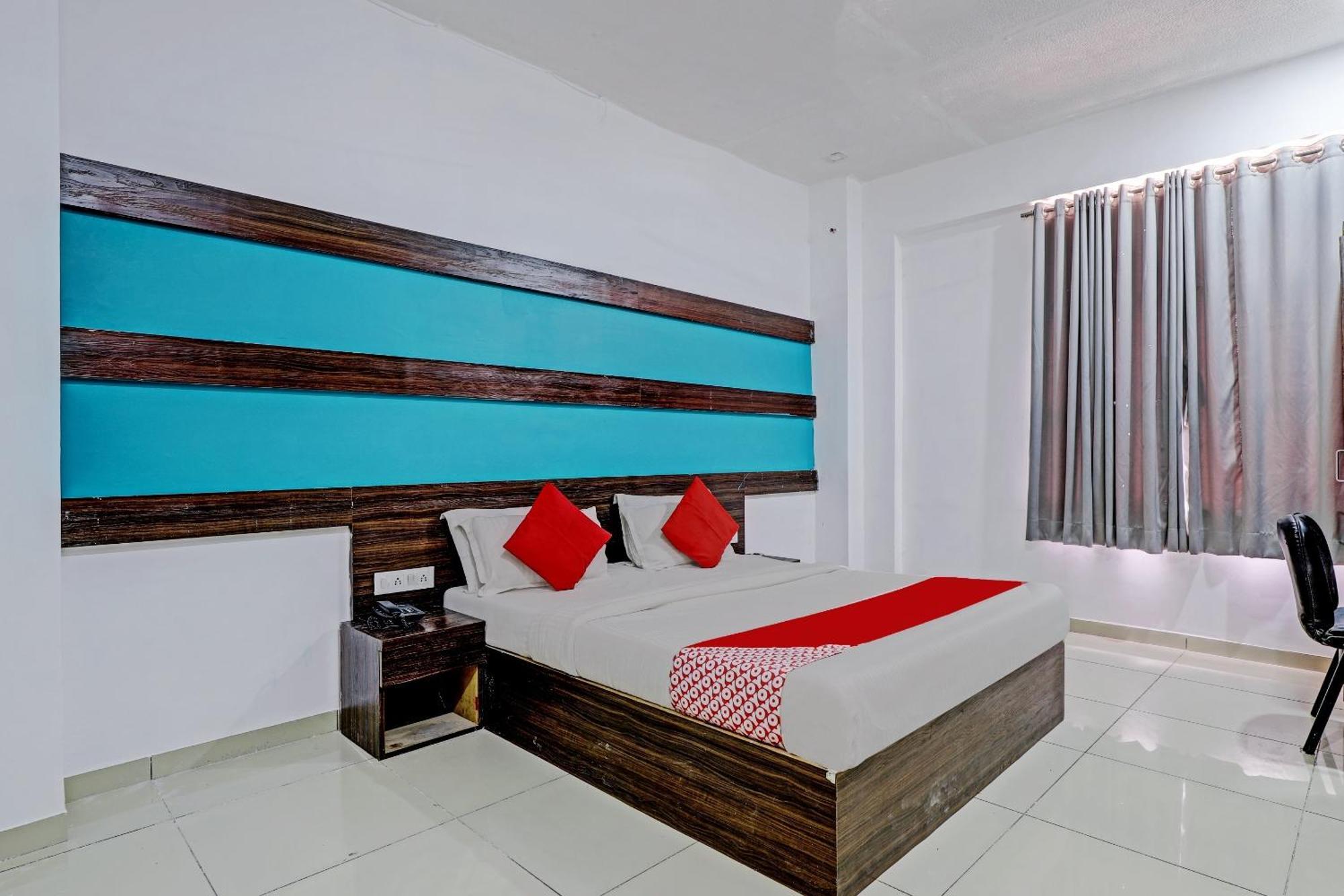 Oyo 11649 Hotel Mahima Gandhinagar Bagian luar foto