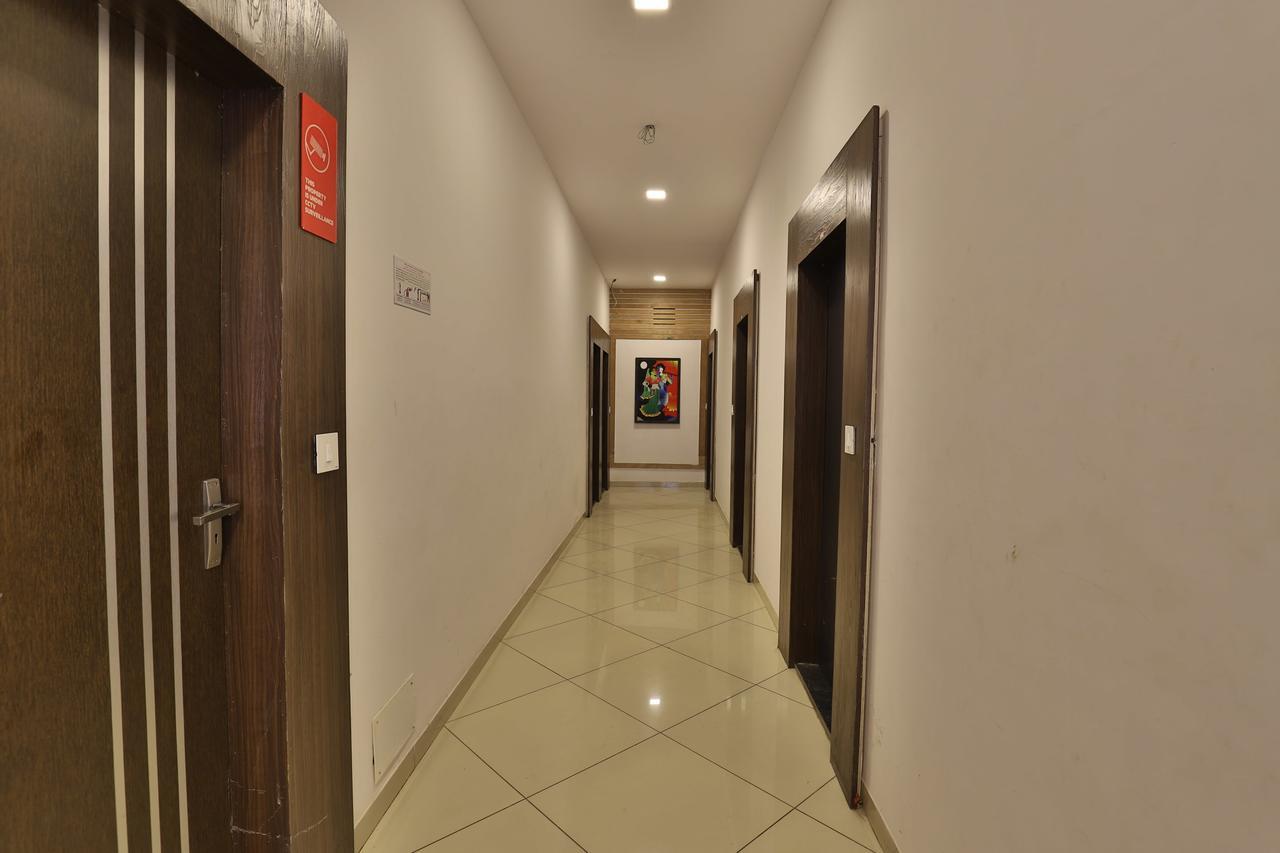 Oyo 11649 Hotel Mahima Gandhinagar Bagian luar foto