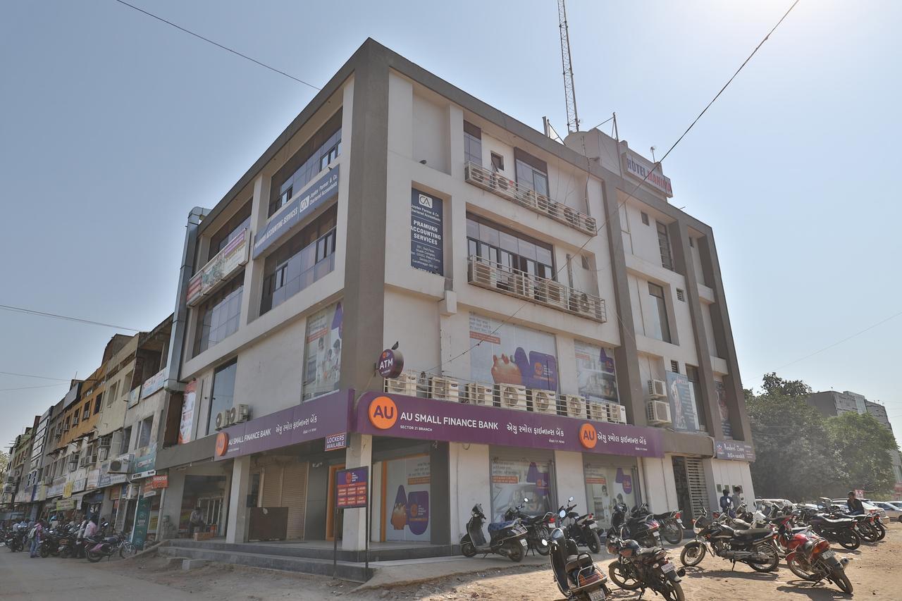 Oyo 11649 Hotel Mahima Gandhinagar Bagian luar foto